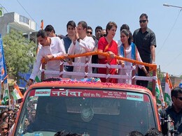 राहुल गांधी ने अमेठी से भरा पर्चा, मां सोनिया गांधी, बहन प्रियंका और जीजा रॉबर्ट वाड्रा भी साथ राहुल गांधी ने अमेठी से भरा पर्चा, मां सोनिया गांधी, बहन प्रियंका और जीजा रॉबर्ट वाड्रा भी साथ