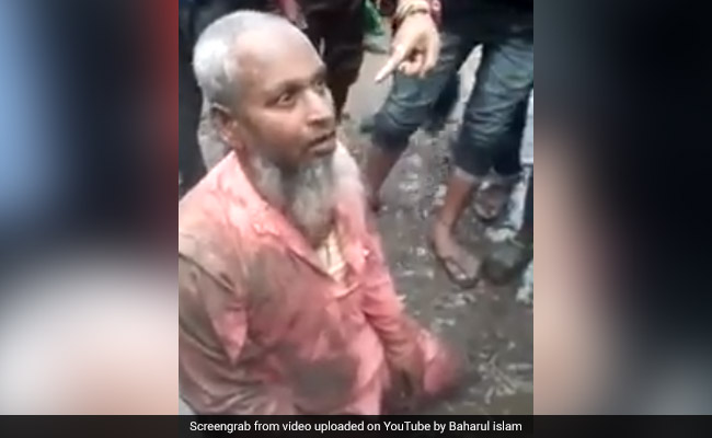असम: गोमांस बेचने के शक में भीड़ ने मुस्लिम बुजुर्ग को सड़क पर पीटा, जबरन खिलाया सुअर का मीट