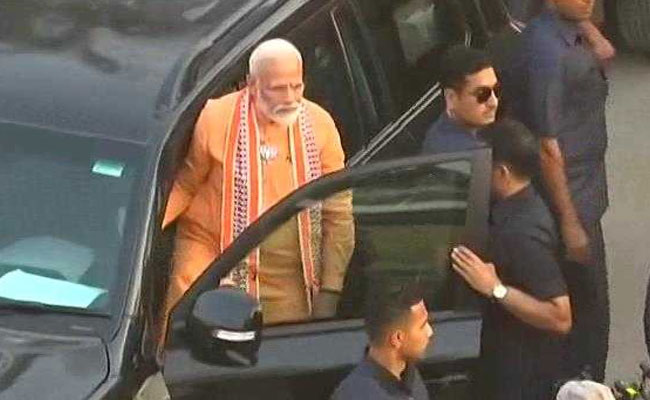 Lok Sabha Election 2019 Highlights: PM Modi Holds Varanasi Roadshow, Attends <i>Aarti</i>