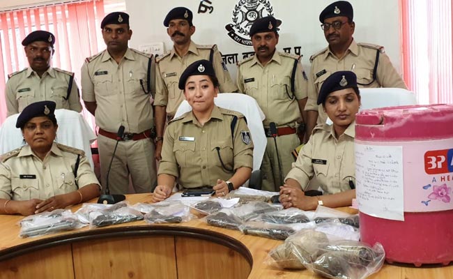 मध्यप्रदेश : सेंधवा में बीजेपी नेत्री के बेटे के पास से हथियारों का जखीरा बरामद