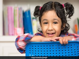 Fact Check: एक बेटी है तो क्या CBSE के स्कूल में नहीं देनी होगी फीस? जानिए सच्चाई Fact Check: एक बेटी है तो क्या CBSE के स्कूल में नहीं देनी होगी फीस? जानिए सच्चाई