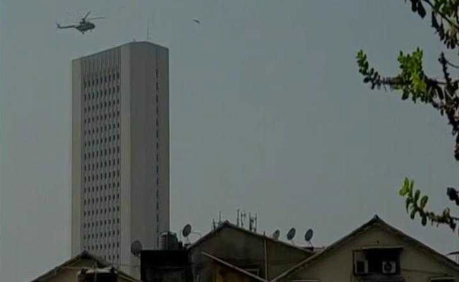 Spectators Gape As Chopper, Commandos Descend On Mumbai RBI Building