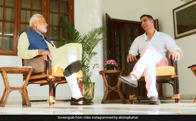 अक्षय कुमार ने किया पीएम नरेंद्र मोदी का इंटरव्यू तो बॉलीवुड एक्टर बोले- बहुत खराब...ये सवाल तो पूछते...