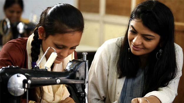 Silai School Opens Up An Opportunity For Women In Kashmir To Be Part Of The Lakme Fashion Week Silai School Opens Up An Opportunity For Women In Kashmir To Be Part Of The Lakme Fashion Week