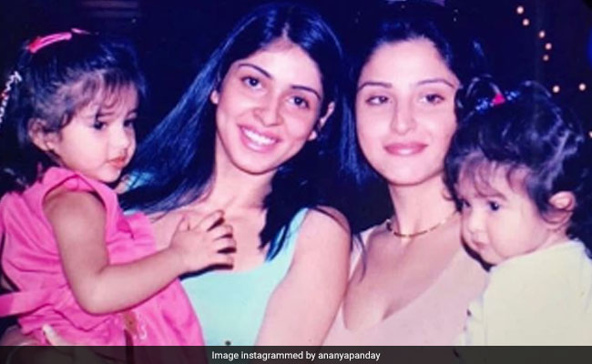 Ananya's Throwback Pic Featuring Bhavana Panday, Maheep And Shanaya Kapoor Is Just Too Cute
