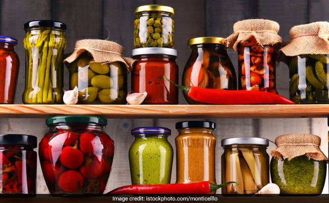 6 Storage Jars To Keep Your Kitchen Organised