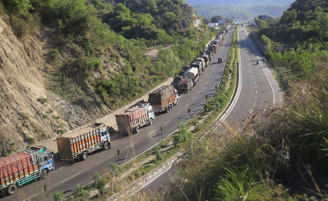 Jammu and Kashmir High Court Rules Cross-LoC Trade Is Intra-State, Exempting It from GST Jammu and Kashmir High Court Rules Cross-LoC Trade Is Intra-State, Exempting It from GST