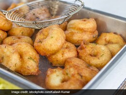Homemade Poha Medu Vada: Make This Crispy And Crunchy Snack In Minutes (Recipe Inside)