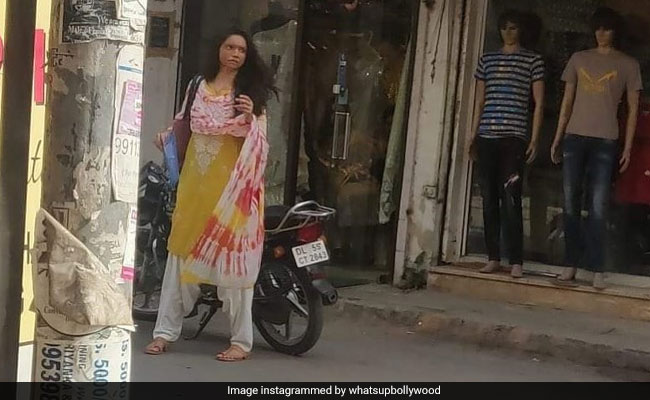 Deepika Padukone, Vikrant Massey Spotted Shooting For <I>Chhapaak</i> In Delhi