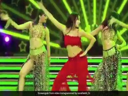 नोरा फतेही ने स्टेज पर किया धमाकेदार डांस, बार-बार देखा जा रहा दिलबर गर्ल का Video नोरा फतेही ने स्टेज पर किया धमाकेदार डांस, बार-बार देखा जा रहा दिलबर गर्ल का Video