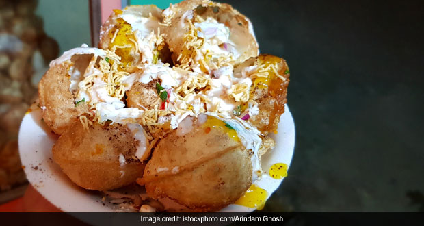Watch: Craving Chaat And Cheese? Here's How To Make Cheese Panipuri At Home
