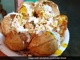 Butter Chicken Golgappa: Have You Tried This Unique Combo Yet (Recipe Inside)