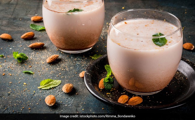 A refreshing glass of thandai can boost your digestion