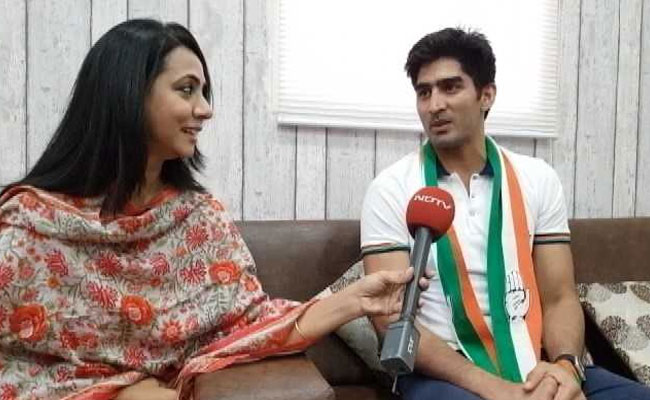 कांग्रेस उम्मीदवार विजेंदर सिंह ने पीएम मोदी पर साधा निशाना, कहा- उनकी बातें सपनों की दुनिया जैसी...