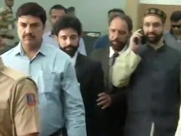 Kashmir Separatist Placed Under House Arrest Kashmir Separatist Placed Under House Arrest