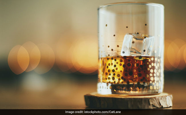 7 Trendy Sets Of Coasters For You To Stock Up On