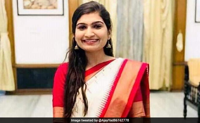 नक्सली हमले के बाद बदली नम्रता जैन की जिंदगी, फिर UPSC में हासिल की 12वीं रैंक
