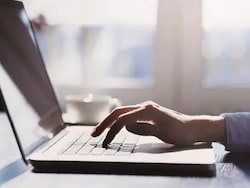 Los Angeles Schools Set Limit On Students' Screen Time In Class