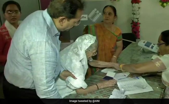 "Don't Keep Mother Hundreds Of Miles Away": Tejashwi Yadav Attacks PM