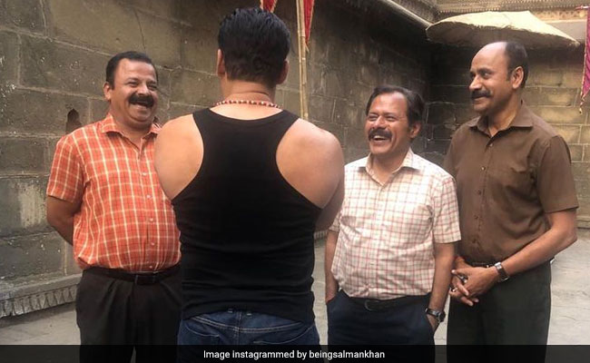 <i>Dabangg 3</i>: Salman Khan Is Having A 'Chulbul' Time On The Sets Of The Film