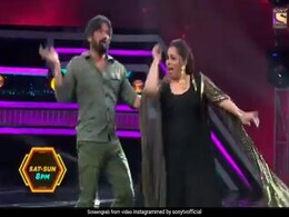सुनील शेट्टी ने पहले किया डांस से मना, फिर स्टेज पर आए तो मचा दिया तहलका-देखें Video सुनील शेट्टी ने पहले किया डांस से मना, फिर स्टेज पर आए तो मचा दिया तहलका-देखें Video