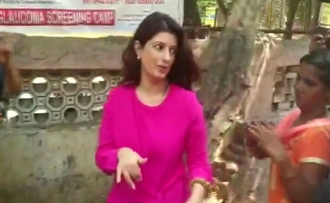 Twinkle Khanna Votes, Husband Akshay Kumar Absent. Twitter Is Curious