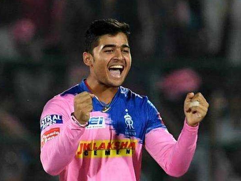 MS Dhoni makes too unique records as helped to get out father and son MS Dhoni makes too unique records as helped to get out father and son