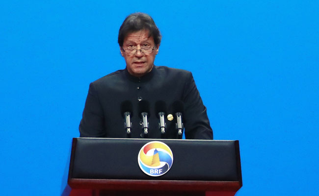 Imran Khan Meets IMF, World Bank Chiefs Seeking Bailout Package For Pak