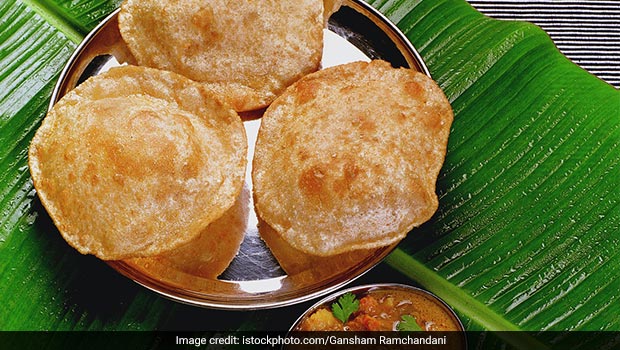 Celebrate The Ongoing Festivities With A Range Of Different Puris