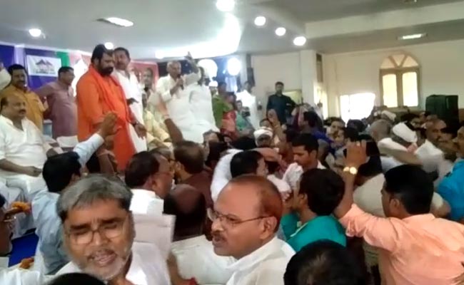 BJP, JD(U) Workers Disagree Over Ram Temple, Clash At A Meeting In Bihar