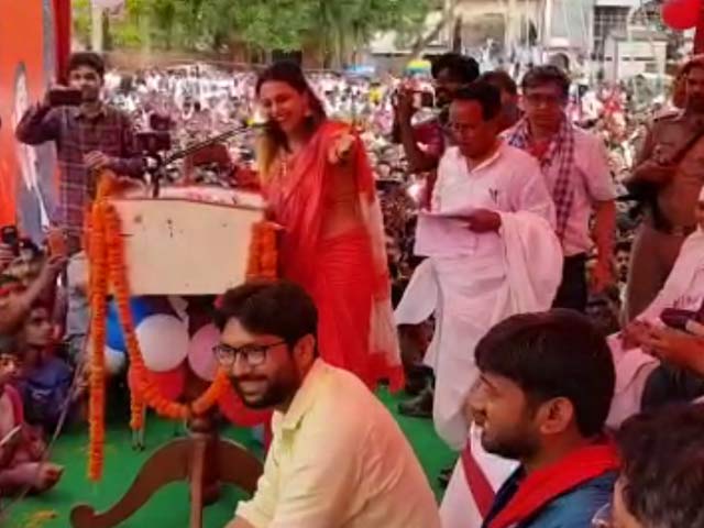 <i>Bihar Ke Lala</i>: Swara Bhaskar Campaigns For Kanhaiya Kumar