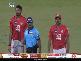 मैच में अचानक गुम हो गई गेंद, ढूंढती रही पूरी टीम, लोग बोले- 'IPL का मजाक बना दिया...' देखें VIDEO मैच में अचानक गुम हो गई गेंद, ढूंढती रही पूरी टीम, लोग बोले- 'IPL का मजाक बना दिया...' देखें VIDEO