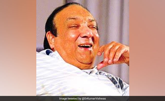 हास्य कवि प्रदीप चौबे का निधन, कुमार विश्वास और कपिल शर्मा ने ऐसे किया याद