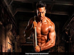 Need #MondayMotivation? Student Of The Year 2 Actor Tiger Shroff's Strenuous Workouts Will Make You Hit The Gym Right Now! Need #MondayMotivation? Student Of The Year 2 Actor Tiger Shroff's Strenuous Workouts Will Make You Hit The Gym Right Now!