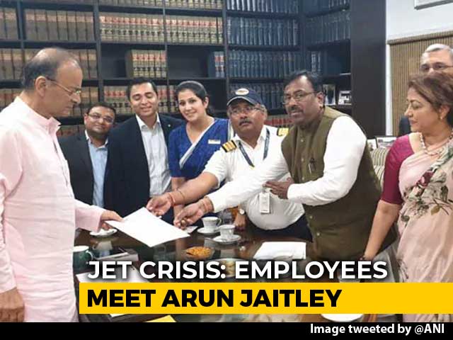 Jet Airways Delegation Meets Arun Jaitley, Seeks Pending Salaries