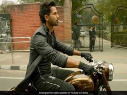 <i>Baahubali</i> Actor Prabhas Reportedly Told Shahid Kapoor <i>Kabir Singh</i> Looks 'Better Than Original' <i>Baahubali</i> Actor Prabhas Reportedly Told Shahid Kapoor <i>Kabir Singh</i> Looks 'Better Than Original'