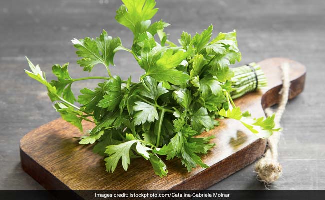 Parsley is a natural diuretic that can help in reducing water retention
