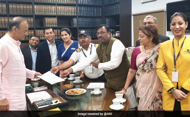 Jet Airways Delegation Meets Arun Jaitley, Seeks Pending Salaries