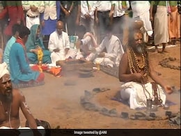 लोकसभा चुनाव 2019 : भोपाल में दिग्विजय सिंह के समर्थक कम्प्यूटर बाबा के खिलाफ मामला दर्ज लोकसभा चुनाव 2019 : भोपाल में दिग्विजय सिंह के समर्थक कम्प्यूटर बाबा के खिलाफ मामला दर्ज