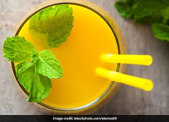 Summer Recipes: How To Make 3-Ingredient Mango Squash In 2 Different Ways Summer Recipes: How To Make 3-Ingredient Mango Squash In 2 Different Ways