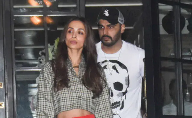 फैन ने श्रीदेवी से की मलाइका अरोड़ा की तुलना, भड़क गए अर्जुन कपूर, दिया ऐसा जवाब वायरल हो गया ट्वीट