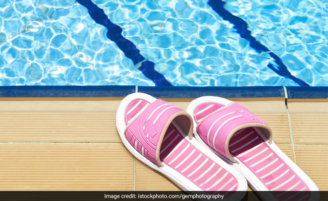10 Slider Sandals For Poolside Lounging