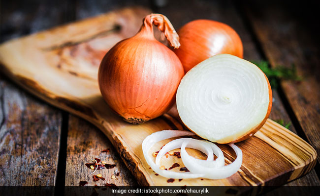 Onion is a prebiotic that can help you keep your gut healthy