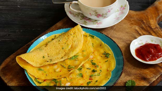 Both besan and moong dal are good sources of protein and fibre