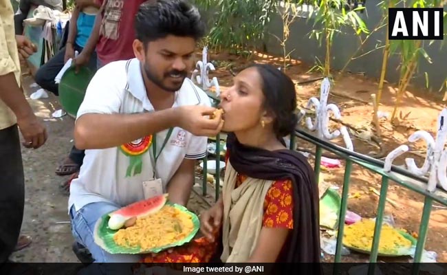 Hyderabad Man Sets World Record For Serving Food To 1,000 People In A Day