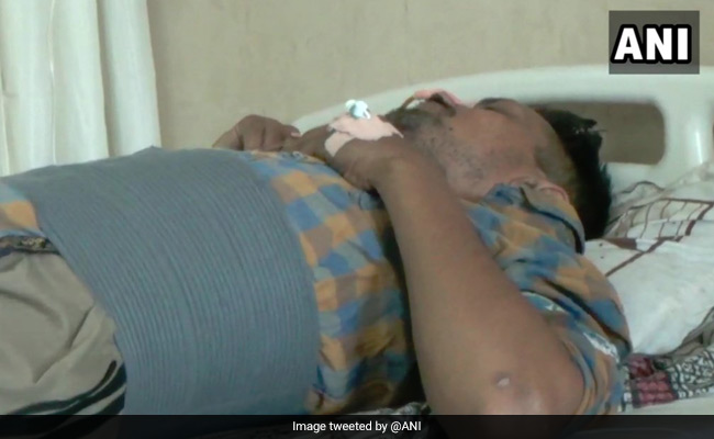 डॉक्टर हैरान! शख्स के पेट से निकाले 8 चम्मच, 2 स्क्रूड्राइवर, 2 टूथब्रश और 1 चाकू...