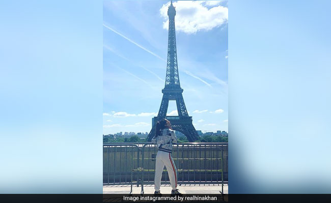 Cannes 2019: Hina Khan 'Restores Energy' At Eiffel Tower In Paris Before Red Carpet Debut