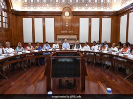 14.5 करोड़ किसानों के खातों में सालाना छह हजार रुपये, पढ़ें मोदी कैबिनेट के 4 बड़े फैसले 14.5 करोड़ किसानों के खातों में सालाना छह हजार रुपये, पढ़ें मोदी कैबिनेट के 4 बड़े फैसले