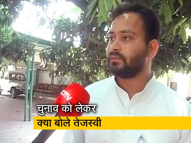 तेजस्वी यादव बोले- एनडीए के साथ मंच पर असहज महसूस कर रहे नीतीश कुमार