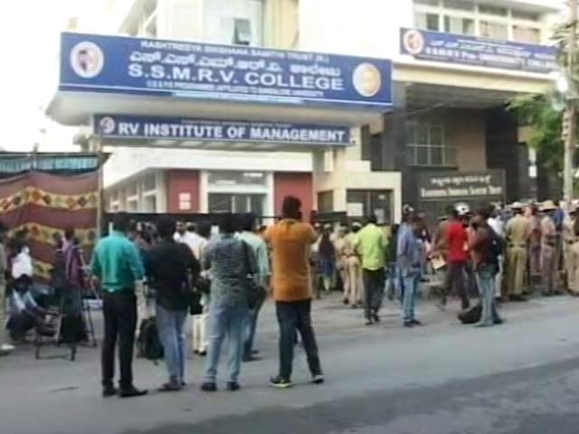 BJP Makes Early Gains In Karnataka, Congress-JDS Coalition Hangs In Balance